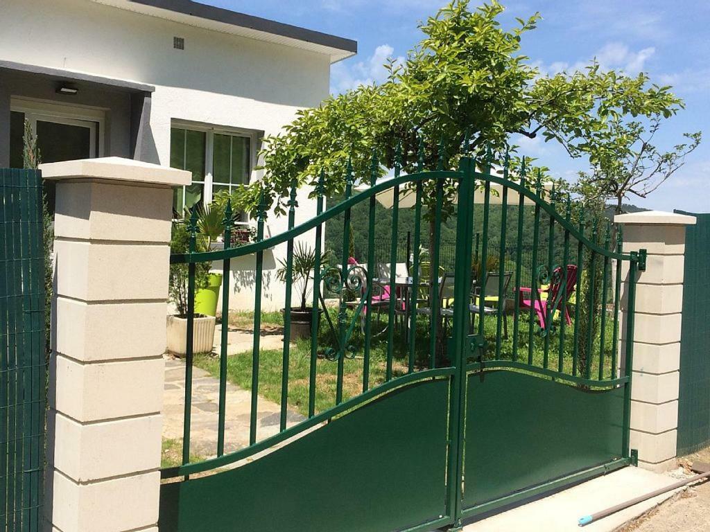 Villa Maison Blanche Tulle 1 A 4 Personnes Екстер'єр фото