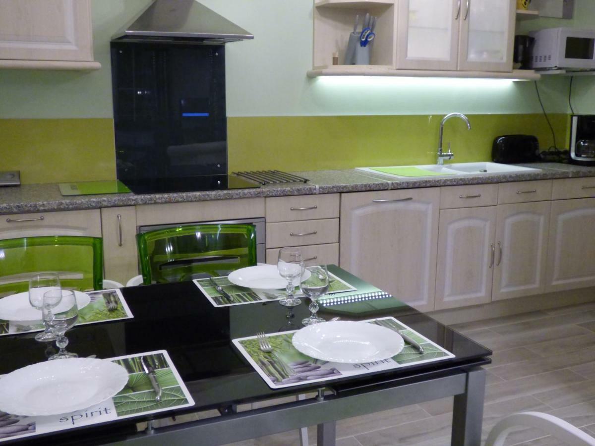 Villa Maison Blanche Tulle 1 A 4 Personnes Екстер'єр фото